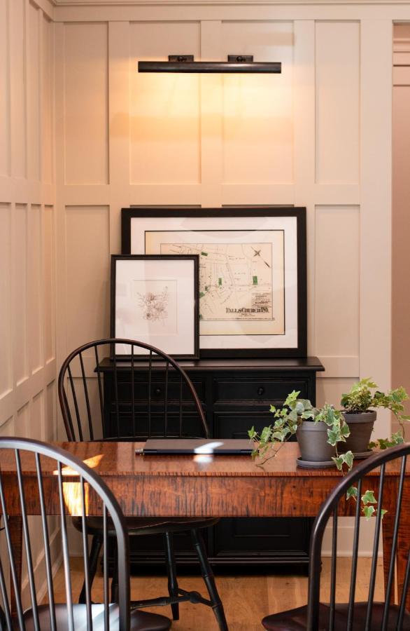 Meeting House Boutique Hotel Falls Church Exteriör bild