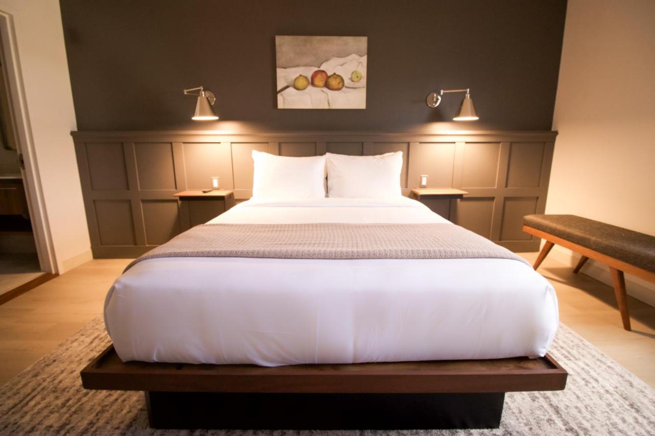 Meeting House Boutique Hotel Falls Church Exteriör bild